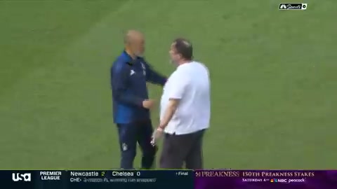 气炸了😡欧冠资格要飞了，诺丁汉森林老板亲自下场摊手质问努诺